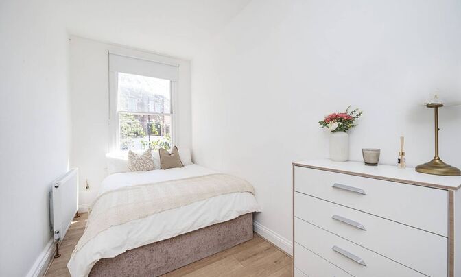 Sylvester Path, Hackney