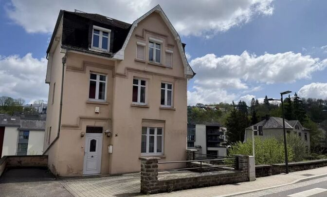 Detached house 5 bedrooms for sale in Wiltz