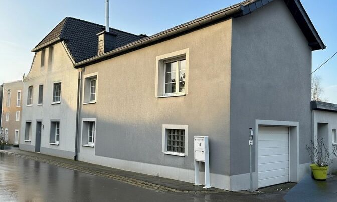 House 7 bedrooms for sale in Heiderscheid