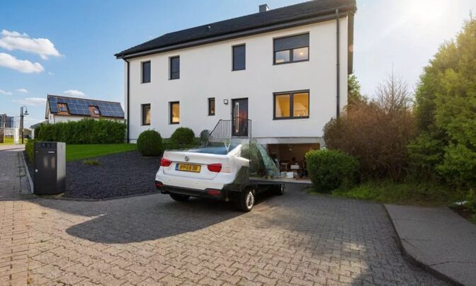 Detached house 7 bedrooms for sale in Goeblange