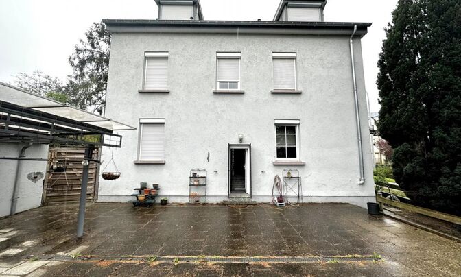 Detached house 7 bedrooms for sale in Lorentzweiler