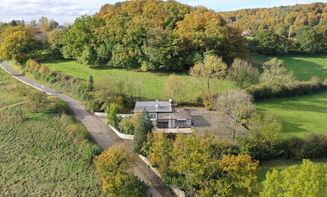 House 4 bedrooms for sale in Lorentzweiler