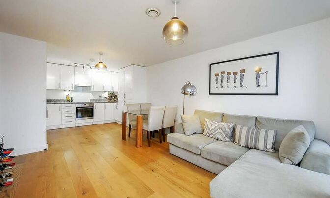 Fulneck Place, Mile End