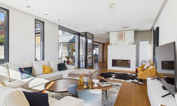 Semi-detached house 4 bedrooms for sale in Capellen