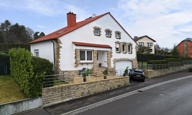 Detached house 4 bedrooms for sale in Junglinster