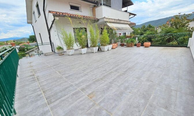 Three-room apartment in Shalara