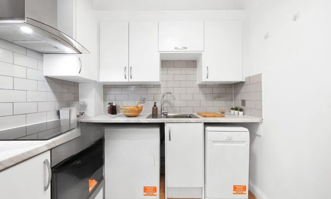 Sylvester Path, Hackney