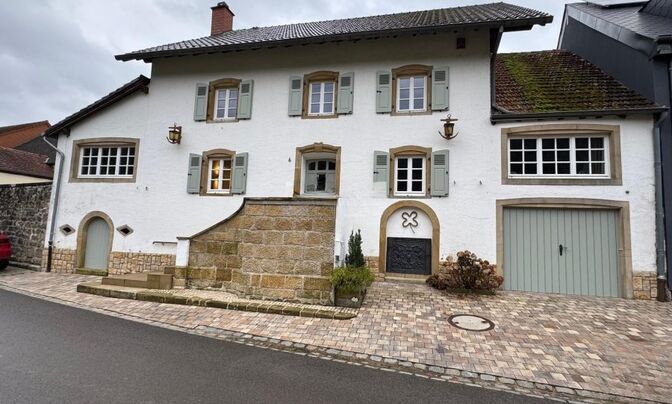 House 4 bedrooms for sale in Dillingen