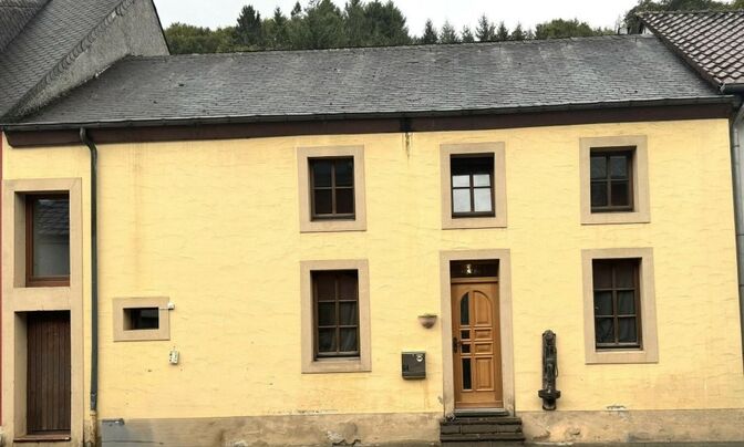 House 4 bedrooms for sale in Beckerich