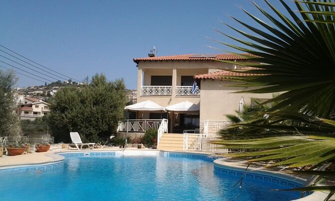 3 Bedroom Villa For Sale in Agios Tychonas, Limassol.