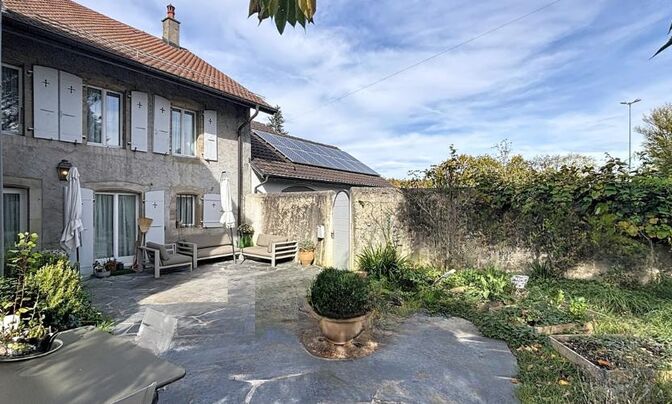 Single house 8 rooms