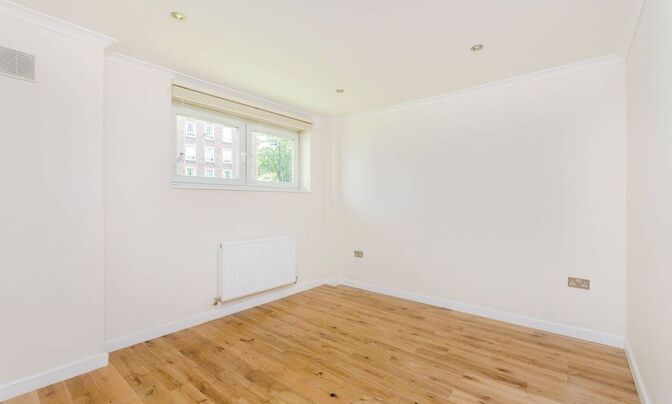 Tabard Street, Borough