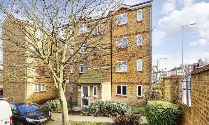 Harrow Road, College Park