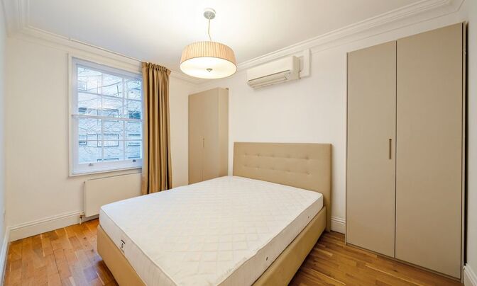 Beauchamp Place, Knightsbridge