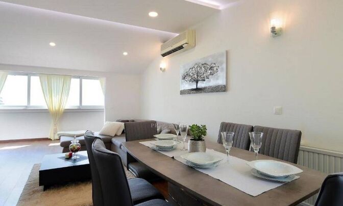 Двухкомнатная квартира, Опатия