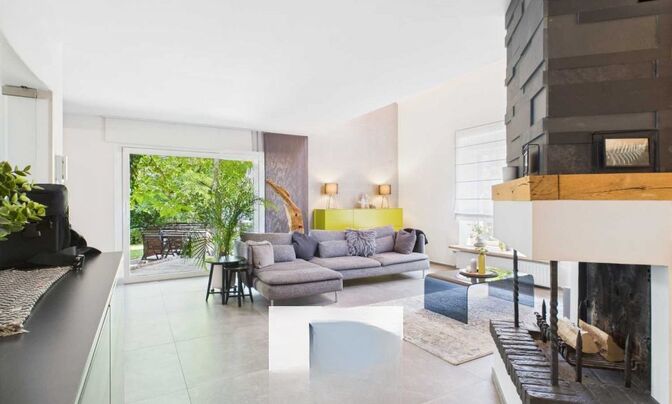 Detached house 4 bedrooms for sale in Bertrange