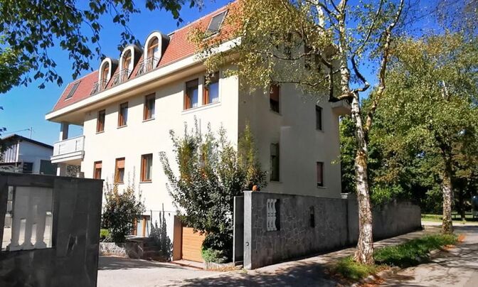 House, Ljubljana Bezigrad.