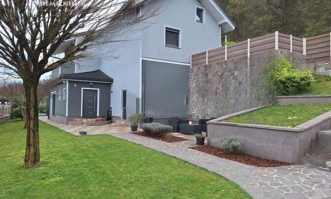 Дом, Тихое Место