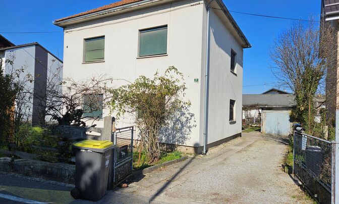 House, Field