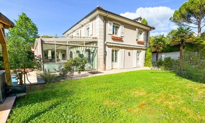 Single house 9 rooms