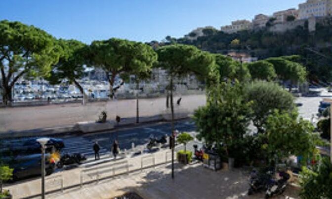 Apartment Monaco, Port