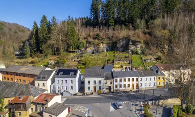 Semi-detached house 4 bedrooms for sale in Larochette