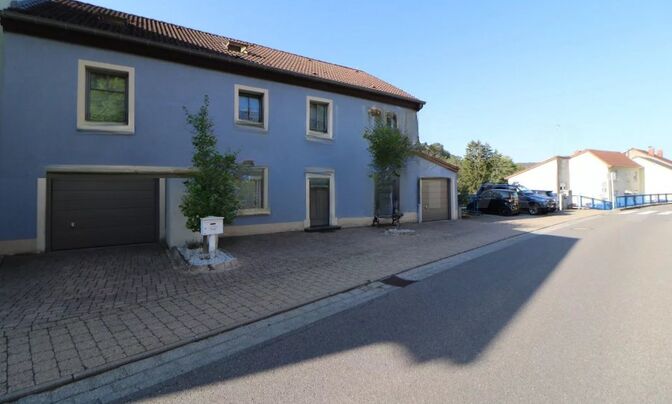 Detached house 5 bedrooms for sale in Lintgen