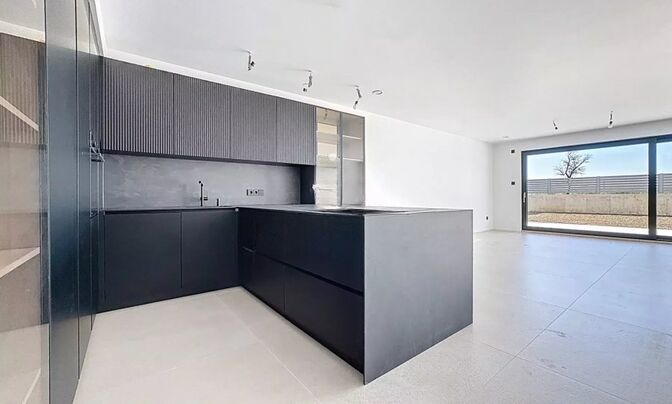 Semi-detached house 4 bedrooms for sale in Bertrange