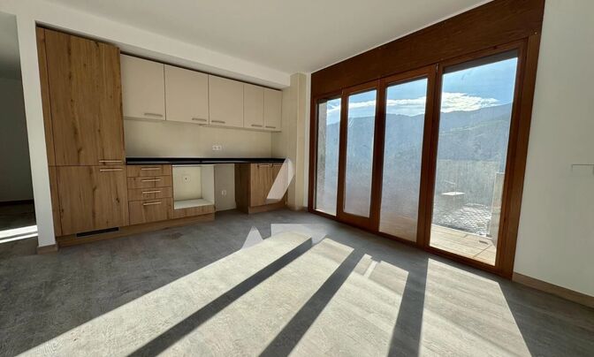 Attic for sale in Canillo, 2 bedrooms