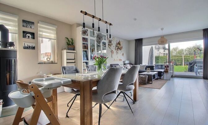 Semi-detached house 4 bedrooms for sale in Heffingen