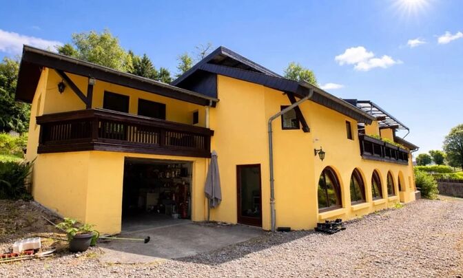Detached house 4 bedrooms for sale in Heffingen