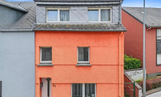 Semi-detached house 7 bedrooms for sale in Dudelange